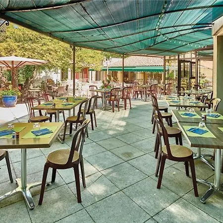Perfection Chateau Laval - Comfort Mobile - 3 Sleeps 5 Persons Apartment Gréoux-les-Bains