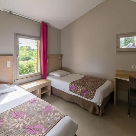 Perfection Chateau Laval - Comfort Mobile - 3 Sleeps 5 Persons Apartment